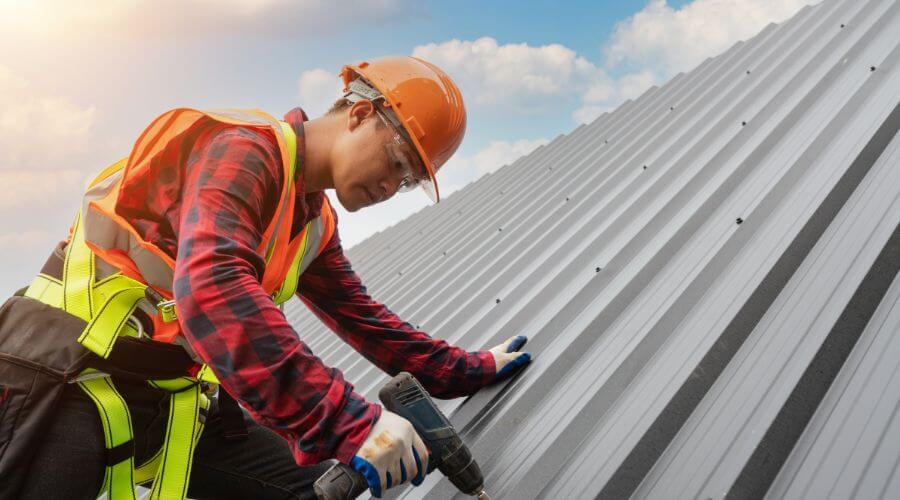 Professional gutter cleaning in Kensington, MN